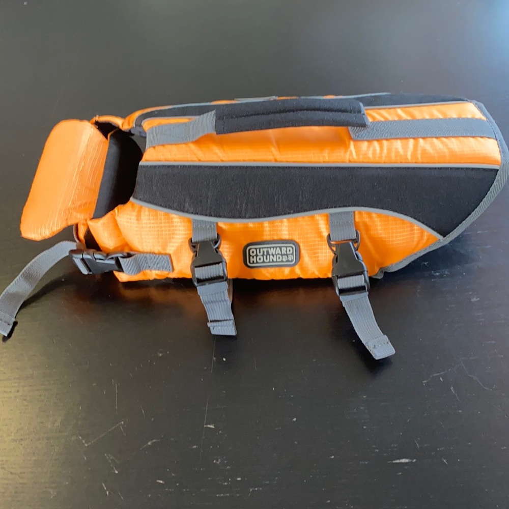 OUTWARD HOUND doggie life jacket